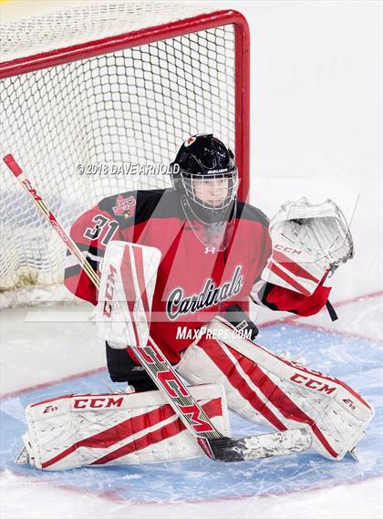Thumbnail 2 in Hingham vs. Pope Francis (MIAA Division 1A) photogallery.
