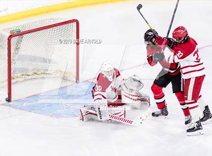 Thumbnail 1 in Hingham vs. Pope Francis (MIAA Division 1A) photogallery.