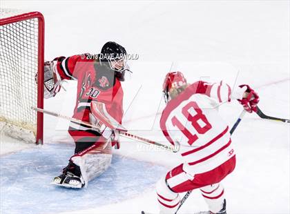 Thumbnail 3 in Hingham vs. Pope Francis (MIAA Division 1A) photogallery.