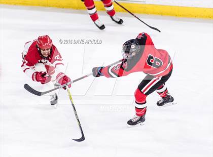 Thumbnail 1 in Hingham vs. Pope Francis (MIAA Division 1A) photogallery.