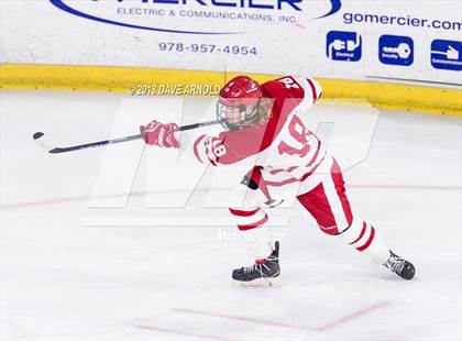 Thumbnail 2 in Hingham vs. Pope Francis (MIAA Division 1A) photogallery.