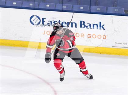 Thumbnail 2 in Hingham vs. Pope Francis (MIAA Division 1A) photogallery.