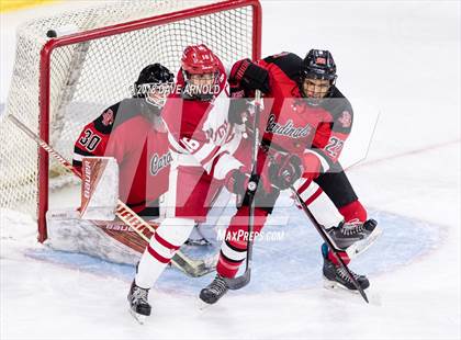 Thumbnail 3 in Hingham vs. Pope Francis (MIAA Division 1A) photogallery.