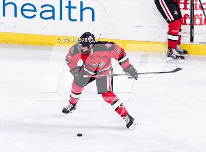 Thumbnail 3 in Hingham vs. Pope Francis (MIAA Division 1A) photogallery.