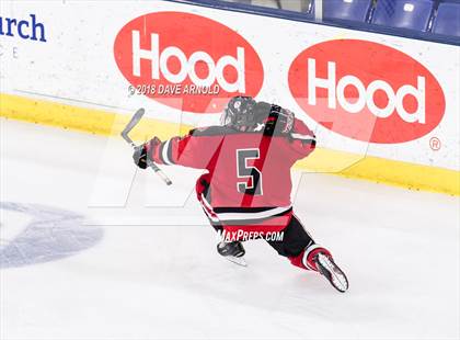 Thumbnail 3 in Hingham vs. Pope Francis (MIAA Division 1A) photogallery.