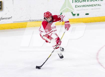 Thumbnail 3 in Hingham vs. Pope Francis (MIAA Division 1A) photogallery.