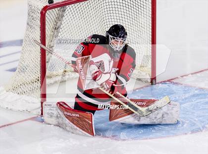 Thumbnail 3 in Hingham vs. Pope Francis (MIAA Division 1A) photogallery.