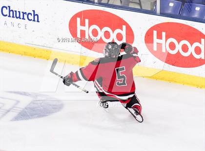 Thumbnail 1 in Hingham vs. Pope Francis (MIAA Division 1A) photogallery.