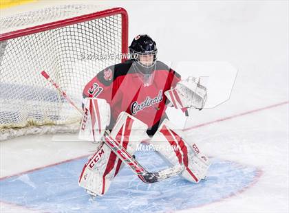 Thumbnail 3 in Hingham vs. Pope Francis (MIAA Division 1A) photogallery.