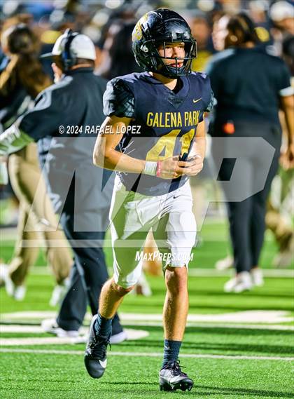 Thumbnail 3 in Port Arthur Memorial vs. Galena Park (UIL 5A D1 Football Bi-District) photogallery.