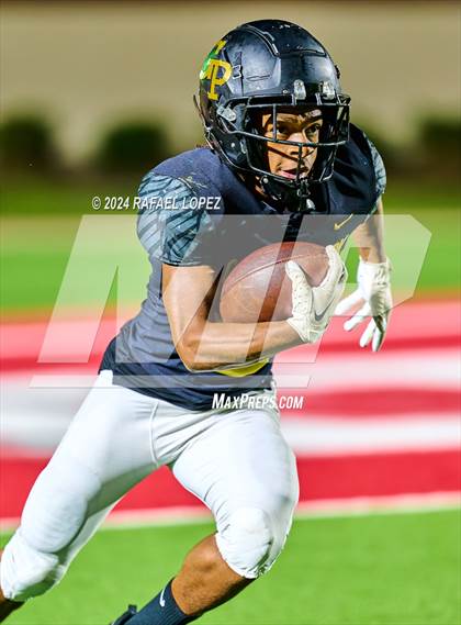 Thumbnail 1 in Port Arthur Memorial vs. Galena Park (UIL 5A D1 Football Bi-District) photogallery.