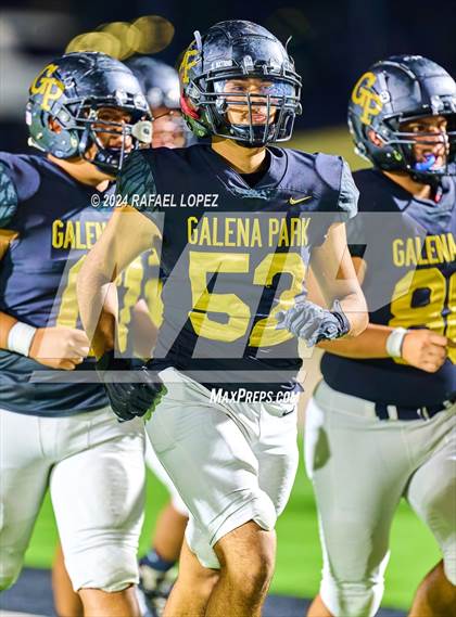 Thumbnail 3 in Port Arthur Memorial vs. Galena Park (UIL 5A D1 Football Bi-District) photogallery.