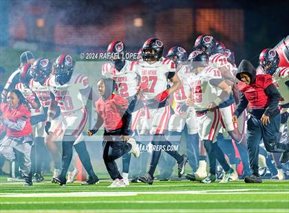 Thumbnail 1 in Port Arthur Memorial vs. Galena Park (UIL 5A D1 Football Bi-District) photogallery.