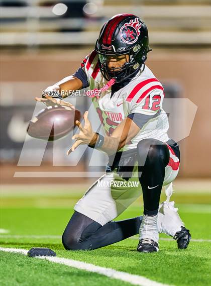 Thumbnail 2 in Port Arthur Memorial vs. Galena Park (UIL 5A D1 Football Bi-District) photogallery.