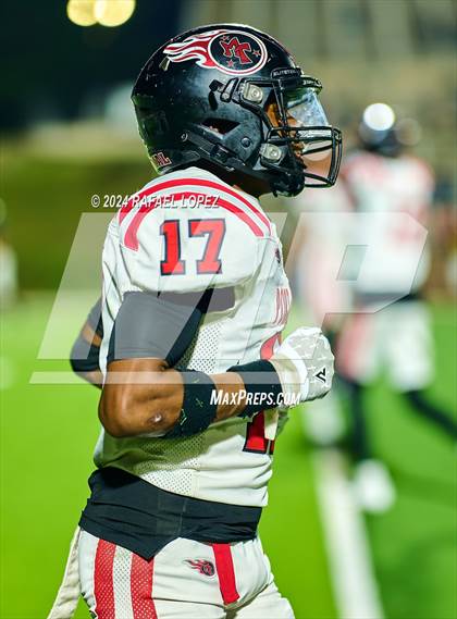 Thumbnail 1 in Port Arthur Memorial vs. Galena Park (UIL 5A D1 Football Bi-District) photogallery.