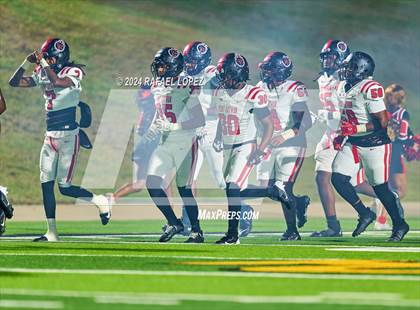 Thumbnail 3 in Port Arthur Memorial vs. Galena Park (UIL 5A D1 Football Bi-District) photogallery.
