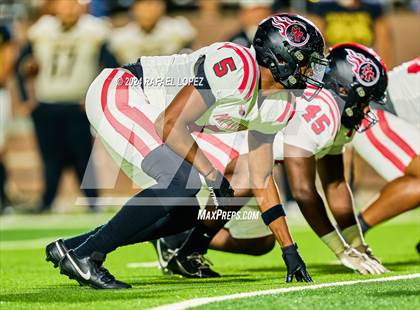 Thumbnail 2 in Port Arthur Memorial vs. Galena Park (UIL 5A D1 Football Bi-District) photogallery.