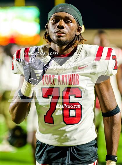 Thumbnail 1 in Port Arthur Memorial vs. Galena Park (UIL 5A D1 Football Bi-District) photogallery.