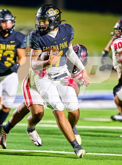 Thumbnail 3 in Port Arthur Memorial vs. Galena Park (UIL 5A D1 Football Bi-District) photogallery.