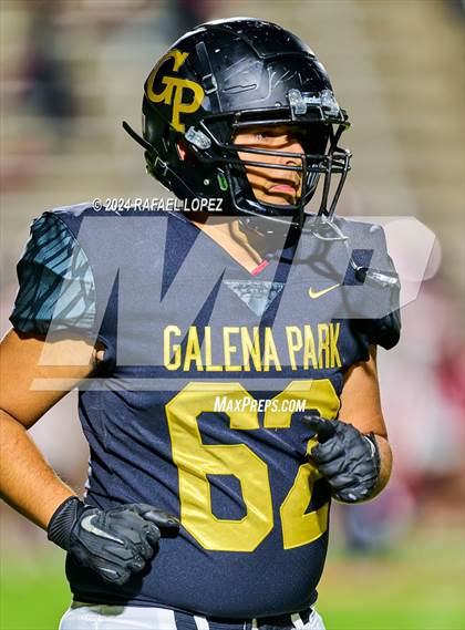 Thumbnail 2 in Port Arthur Memorial vs. Galena Park (UIL 5A D1 Football Bi-District) photogallery.