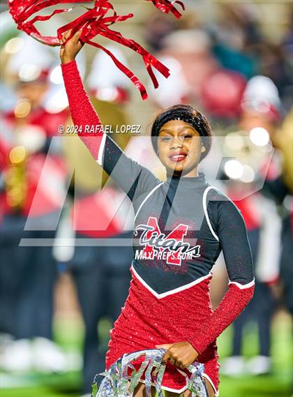Thumbnail 1 in Port Arthur Memorial vs. Galena Park (UIL 5A D1 Football Bi-District) photogallery.