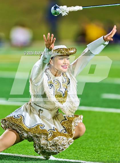 Thumbnail 1 in Port Arthur Memorial vs. Galena Park (UIL 5A D1 Football Bi-District) photogallery.