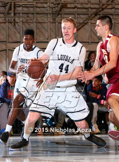 Thumbnail 3 in Cantwell-Sacred Heart vs. Loyola (Jordan Take Flight Challenge) photogallery.