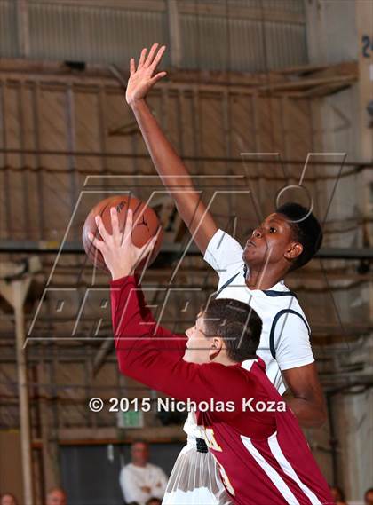 Thumbnail 1 in Cantwell-Sacred Heart vs. Loyola (Jordan Take Flight Challenge) photogallery.