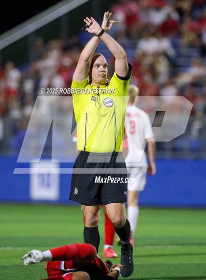 Thumbnail 3 in Salado vs. Castleberry (UIL 4A Soccer Division I Final) photogallery.