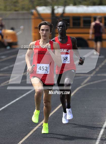 Thumbnail 1 in Fort Wayne North Side Relays photogallery.