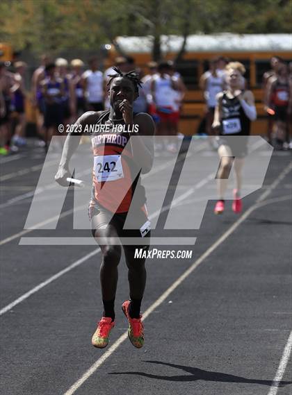 Thumbnail 3 in Fort Wayne North Side Relays photogallery.