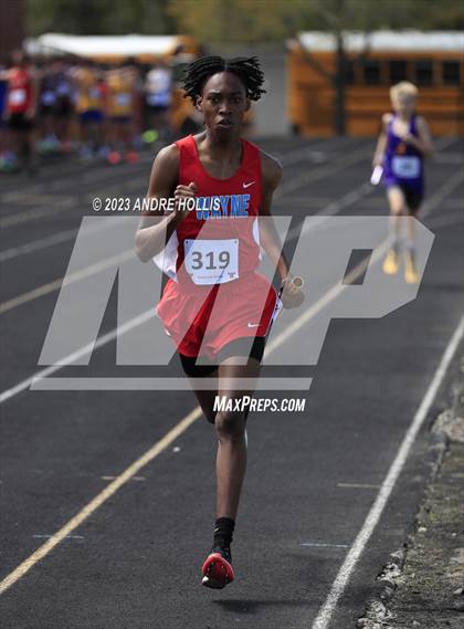 Thumbnail 3 in Fort Wayne North Side Relays photogallery.