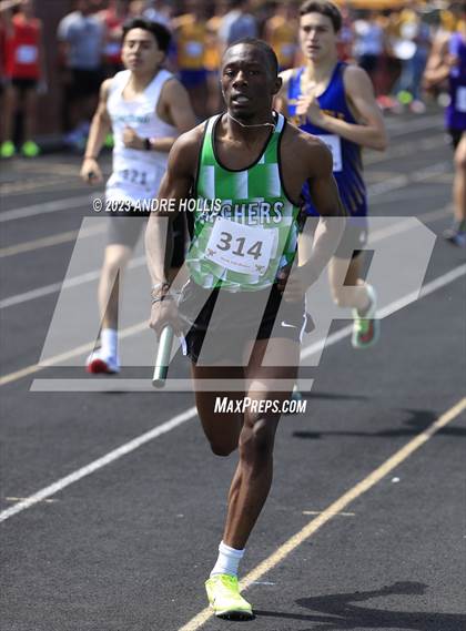 Thumbnail 2 in Fort Wayne North Side Relays photogallery.