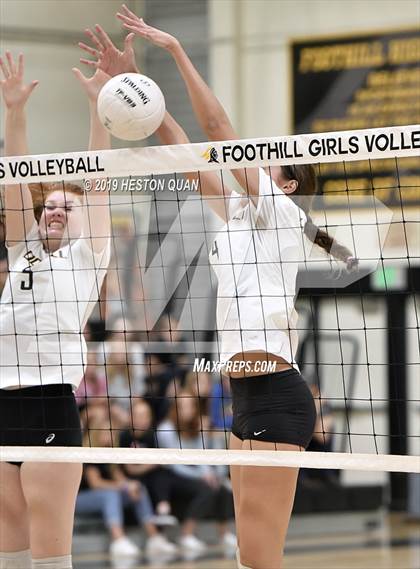 Thumbnail 3 in Laguna Beach @ Foothill (CIF State D1 Playoff) photogallery.