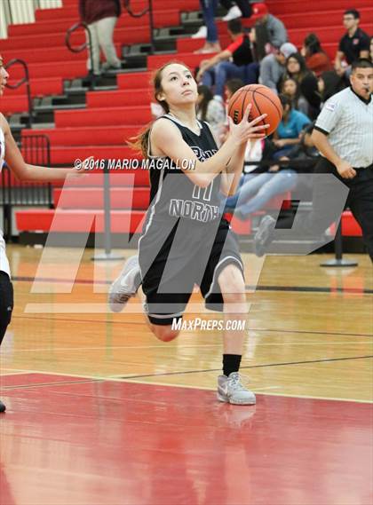 Thumbnail 3 in Pharr-San Juan-Alamo North vs Donna North  (La Joya Pack Tournament) photogallery.