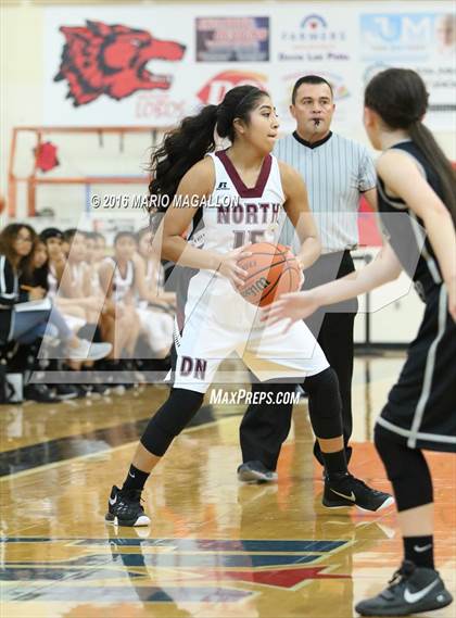 Thumbnail 2 in Pharr-San Juan-Alamo North vs Donna North  (La Joya Pack Tournament) photogallery.