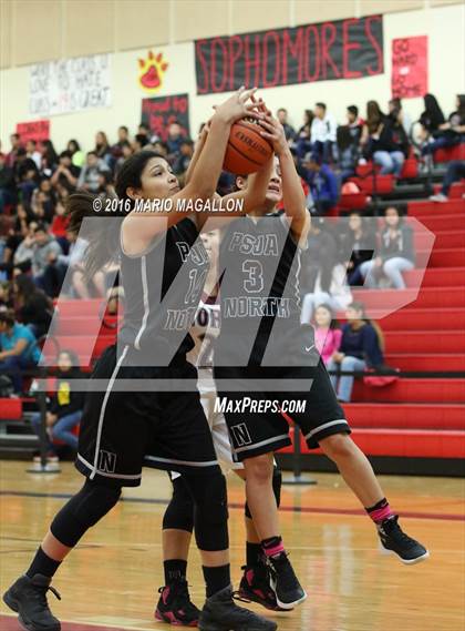 Thumbnail 1 in Pharr-San Juan-Alamo North vs Donna North  (La Joya Pack Tournament) photogallery.