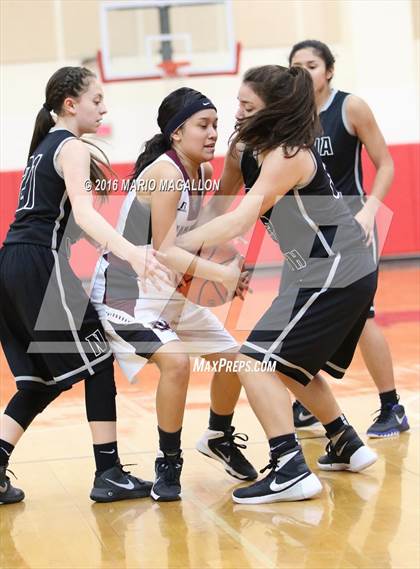 Thumbnail 2 in Pharr-San Juan-Alamo North vs Donna North  (La Joya Pack Tournament) photogallery.
