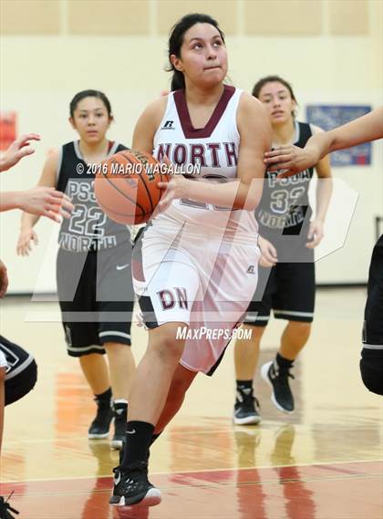Thumbnail 2 in Pharr-San Juan-Alamo North vs Donna North  (La Joya Pack Tournament) photogallery.