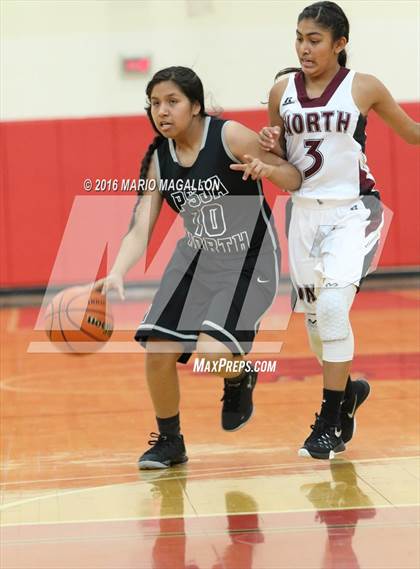 Thumbnail 3 in Pharr-San Juan-Alamo North vs Donna North  (La Joya Pack Tournament) photogallery.