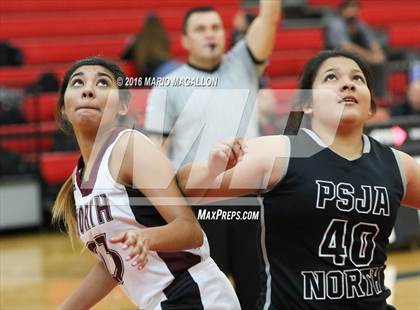 Thumbnail 2 in Pharr-San Juan-Alamo North vs Donna North  (La Joya Pack Tournament) photogallery.