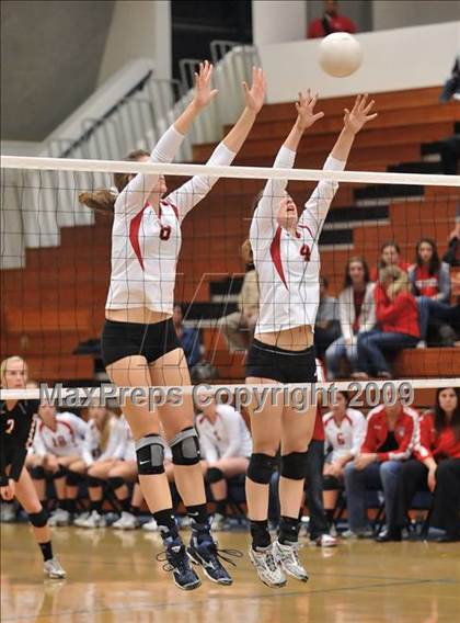 Thumbnail 3 in Cerritos vs. Mayfield (CIF SS D3A Final) photogallery.