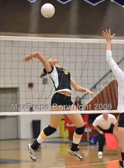Thumbnail 1 in Cerritos vs. Mayfield (CIF SS D3A Final) photogallery.