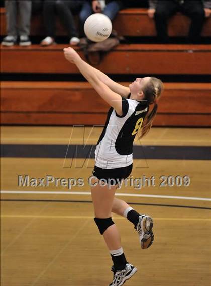 Thumbnail 2 in Cerritos vs. Mayfield (CIF SS D3A Final) photogallery.