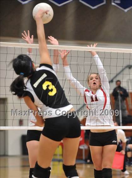 Thumbnail 3 in Cerritos vs. Mayfield (CIF SS D3A Final) photogallery.