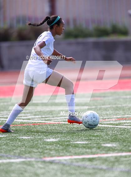 Thumbnail 1 in Ramona vs. Mater Dei Catholic (CIF SDS D4 Final) photogallery.