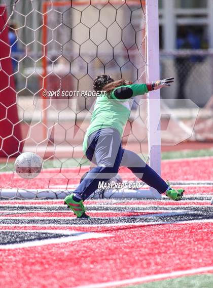 Thumbnail 1 in Ramona vs. Mater Dei Catholic (CIF SDS D4 Final) photogallery.