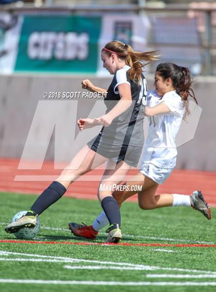 Thumbnail 3 in Ramona vs. Mater Dei Catholic (CIF SDS D4 Final) photogallery.