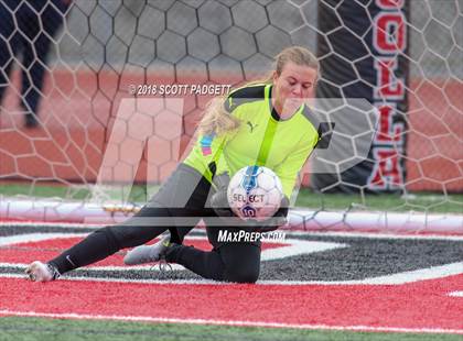 Thumbnail 3 in Ramona vs. Mater Dei Catholic (CIF SDS D4 Final) photogallery.