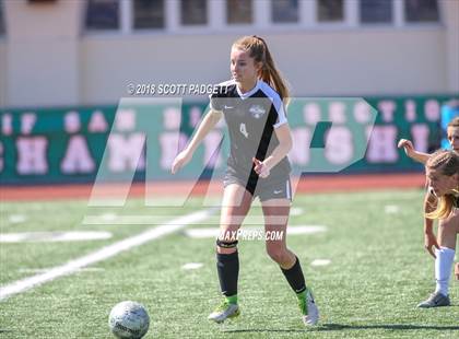 Thumbnail 3 in Ramona vs. Mater Dei Catholic (CIF SDS D4 Final) photogallery.